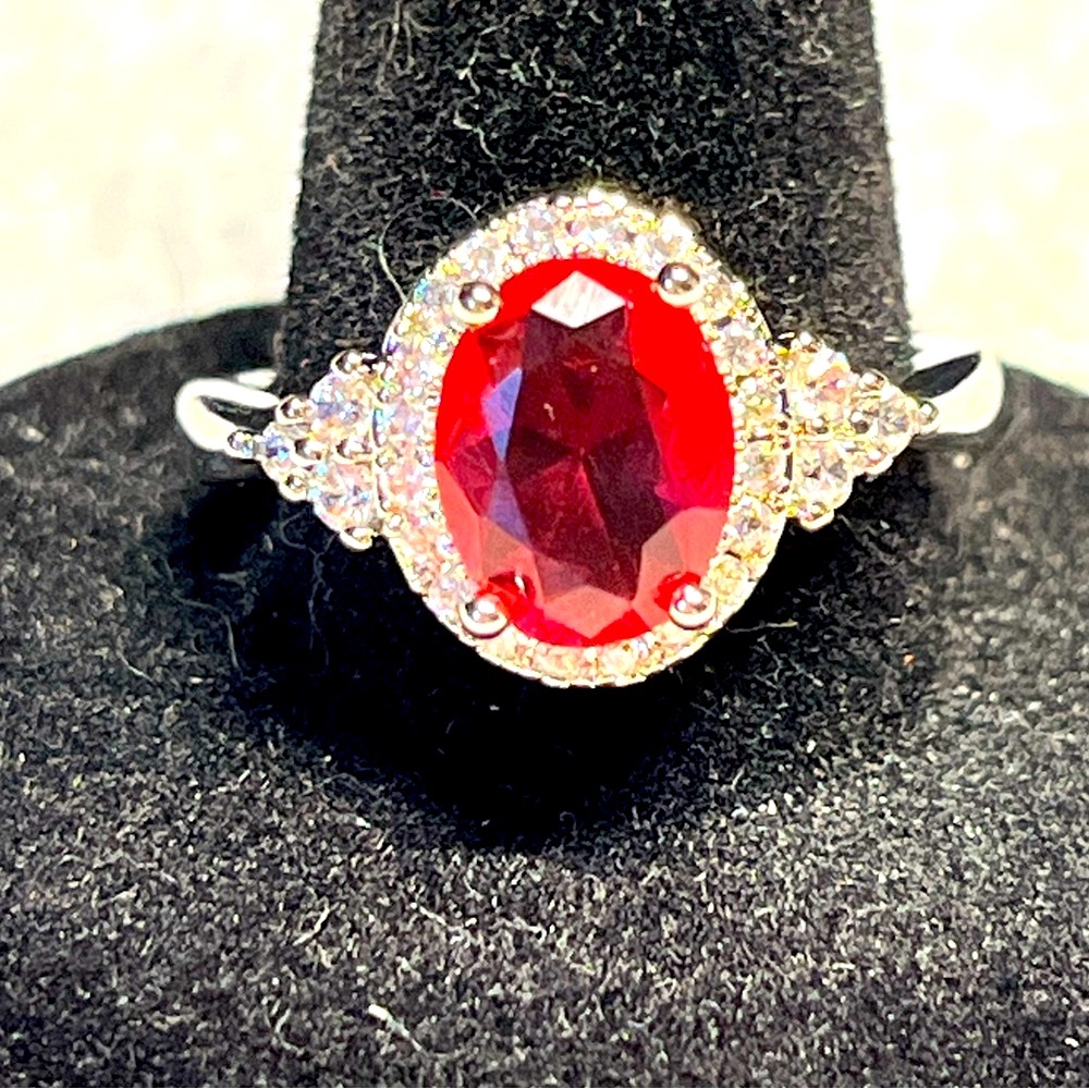 💋traditional red cubic Ruby cocktail ring